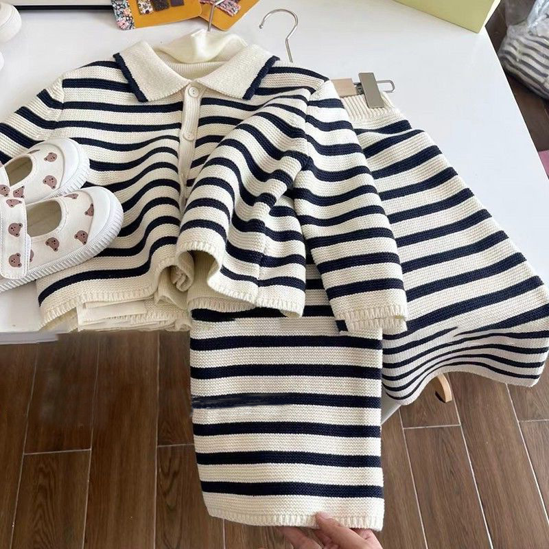 Picture of Korean version of children's clothing autumn and winter foreign style new girls retro temperament fashion solid color knitted sweater wool pants suit fashion