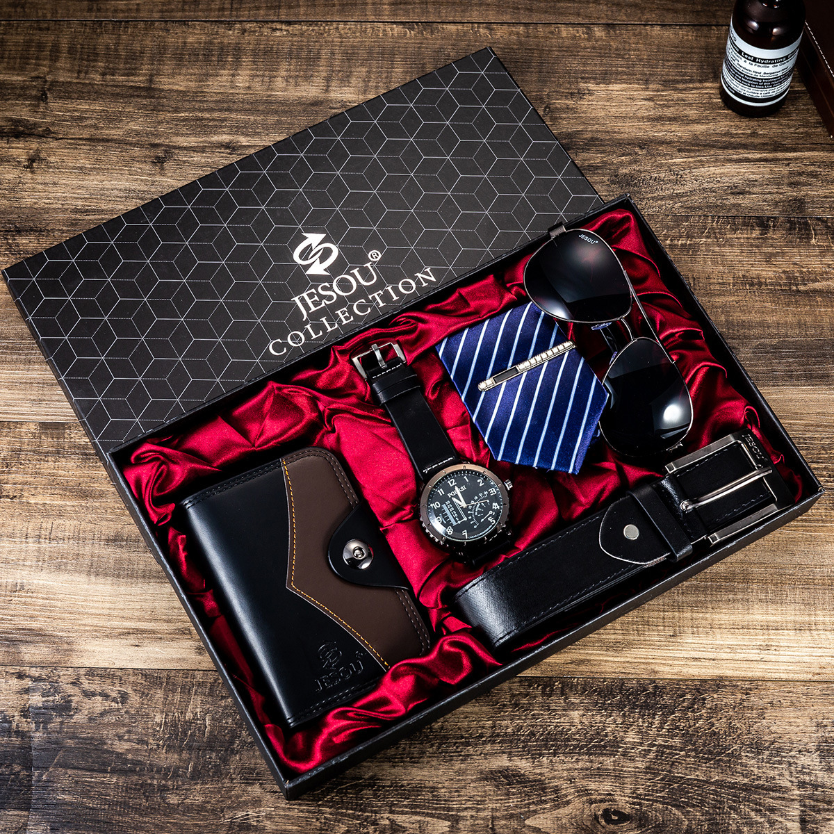 Picture of Men's Watch Set Factory Direct Sale Fashion Foreign Trade Quartz Glasses Belt Wallet Random Tie Business