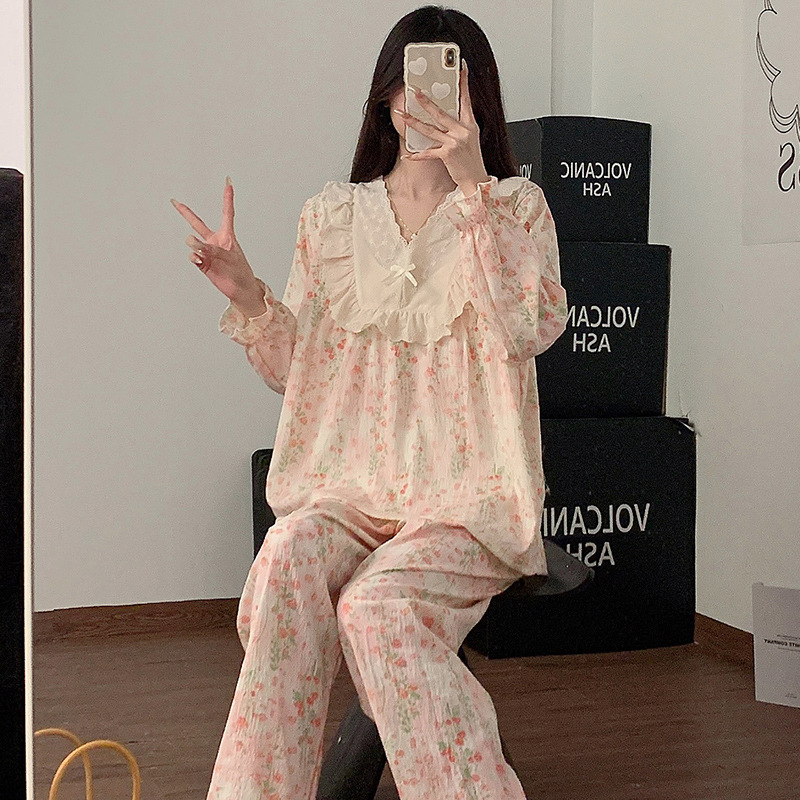 Picture of Korean Style Palace Style Pajamas Women's Spring and Autumn Sweet Lace Long Sleeve Trousers suit New Comfortable Cloud Cotton Home Clothes