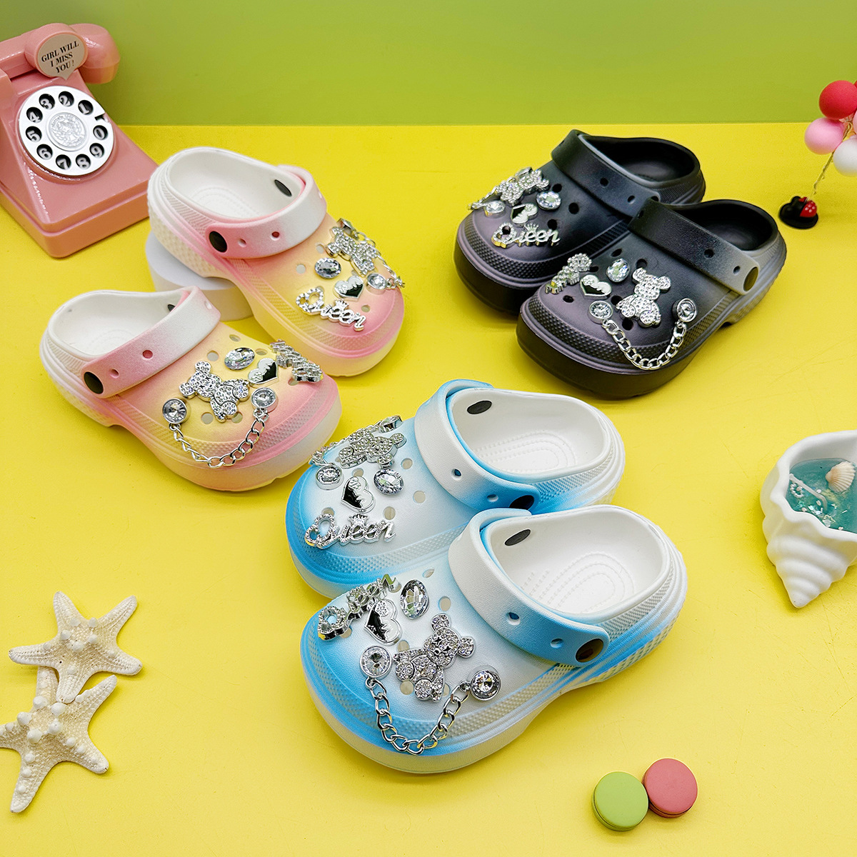 New summer outer wear for boys and girls, cartoon silver diamond bear hole shoes, thick-soled non-slip toe sandals