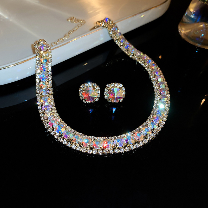 Picture of European and American light luxury high-end zircon jewelry suit necklace niche retro clavicle chain fashion Joker jewelry wholesale