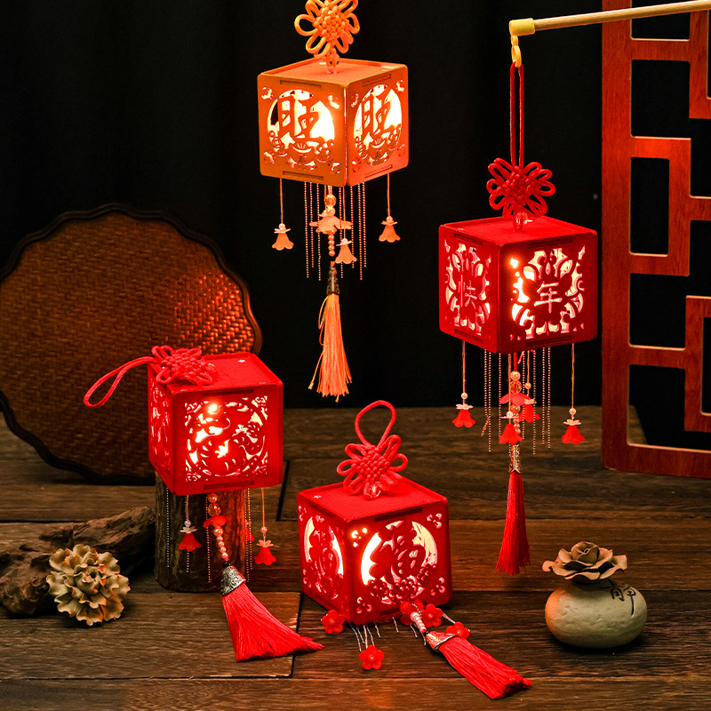 Picture of Chinese Antique Style Wooden Palace Lantern DIY Material Package Satchel Luminous Mid-Autumn Lantern Lantern Festival New Year's Day Gift