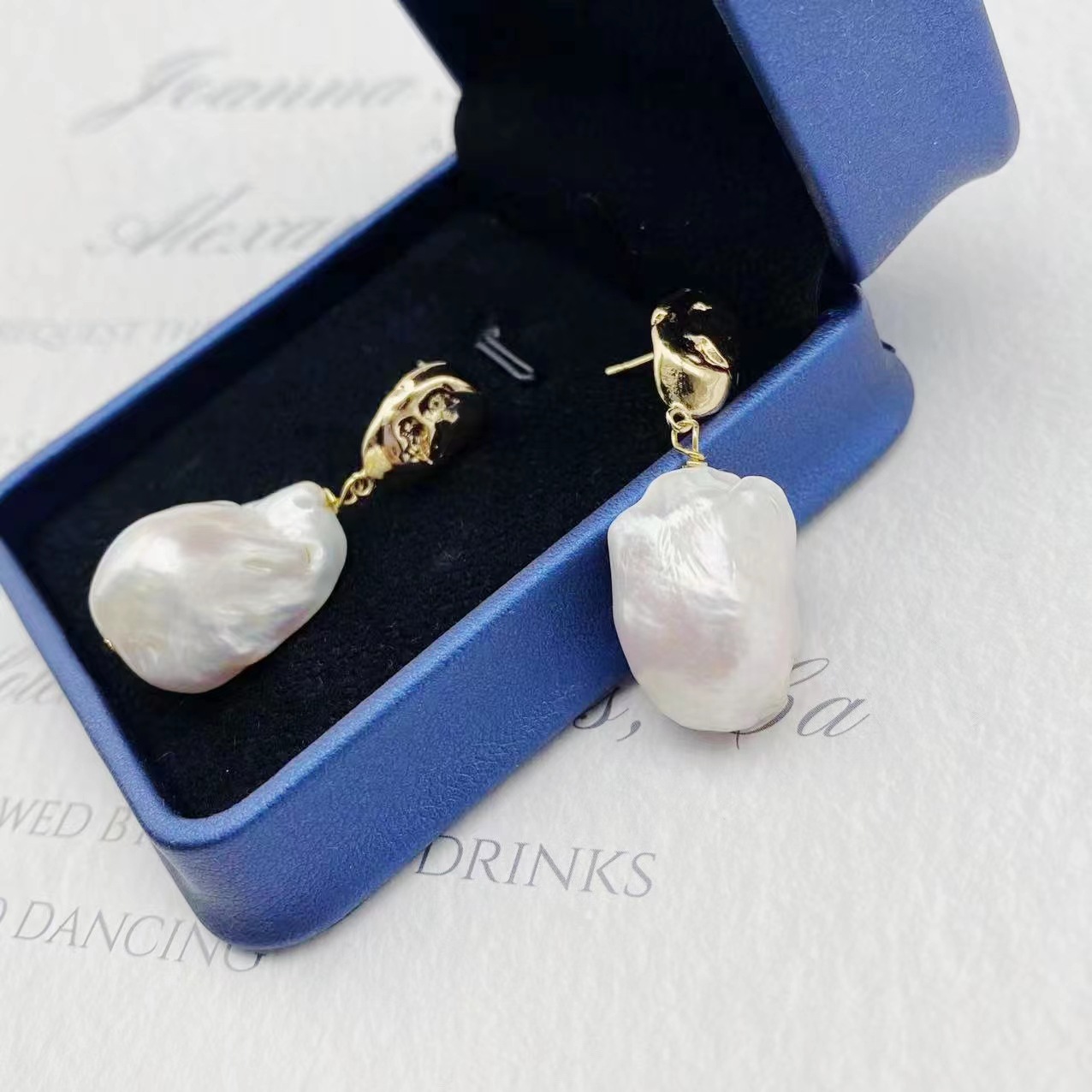 Picture of Natural Freshwater Baroque Pearl Women's Fashion Fashion Retro K Gold Earrings Earrings All-match Niche Face Modification