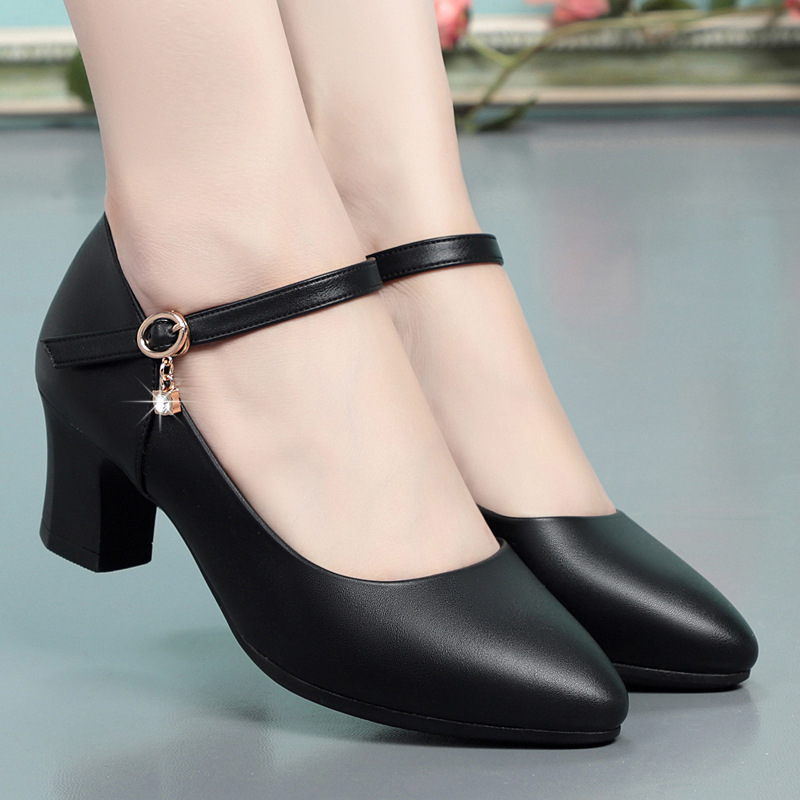 Spring and Autumn New Arrival Shallow Mouth Pointed Leather Soft Bottom All-Match Chunky Heel High Heel Shoes with Buckle for Mother Work Shoes for Women