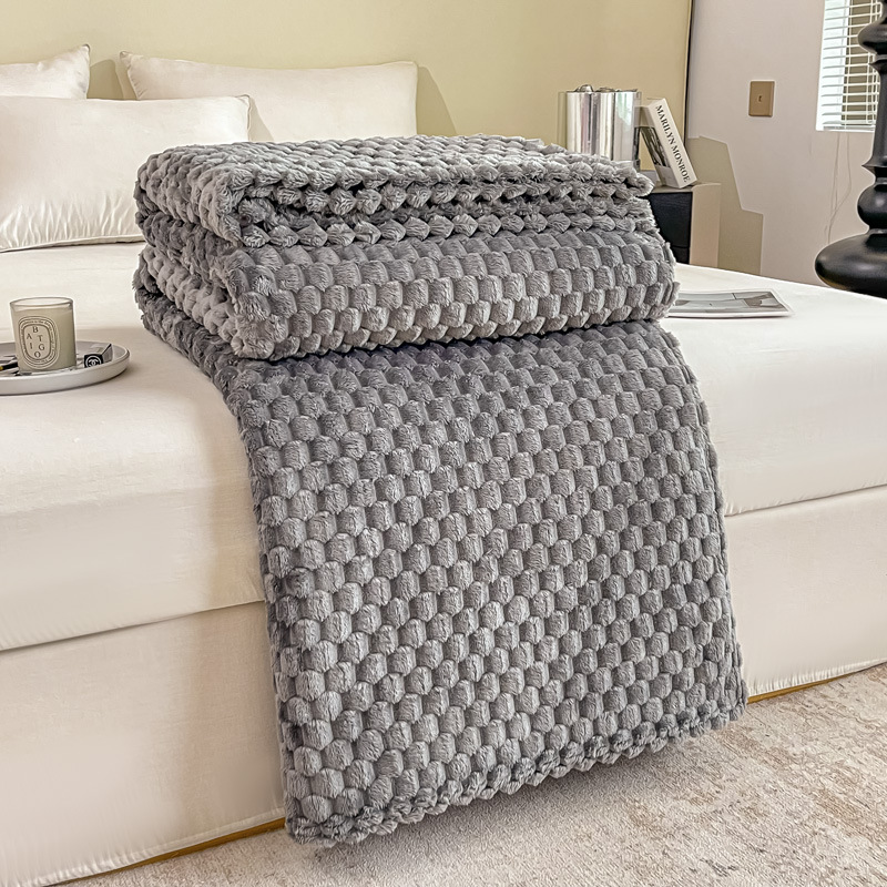 Picture of Tortoise Velvet Blanket Winter Thickened Velvet Nap Cover Blanket Bed Sheet Dormitory Student Coral Flannel Quilt
