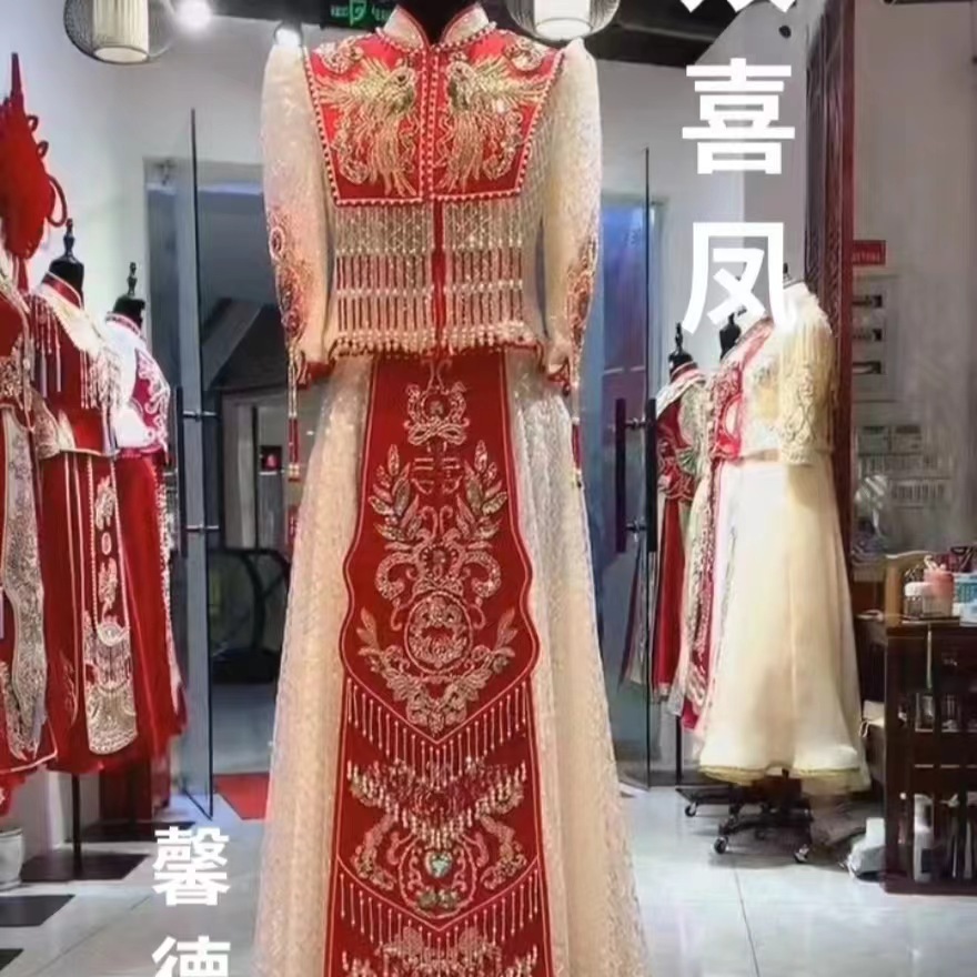Picture of Regal Thousand Jin Fairy Diamond Beads Hand Embroidered 23 Years New Silver Xiuhe Suit Chinese Bride Toast to Marry High Grade