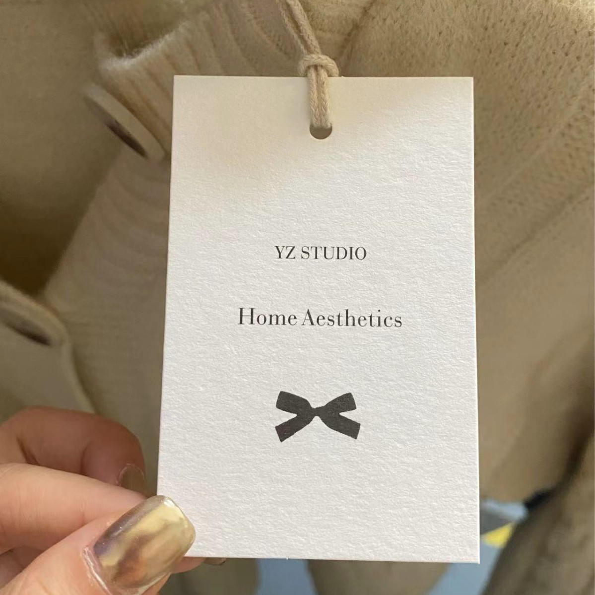 Picture of Tag Label Production and Design Factory High-End Universal Clothing Tag Certificate Printing Logo Women's Clothing Hanging Tag