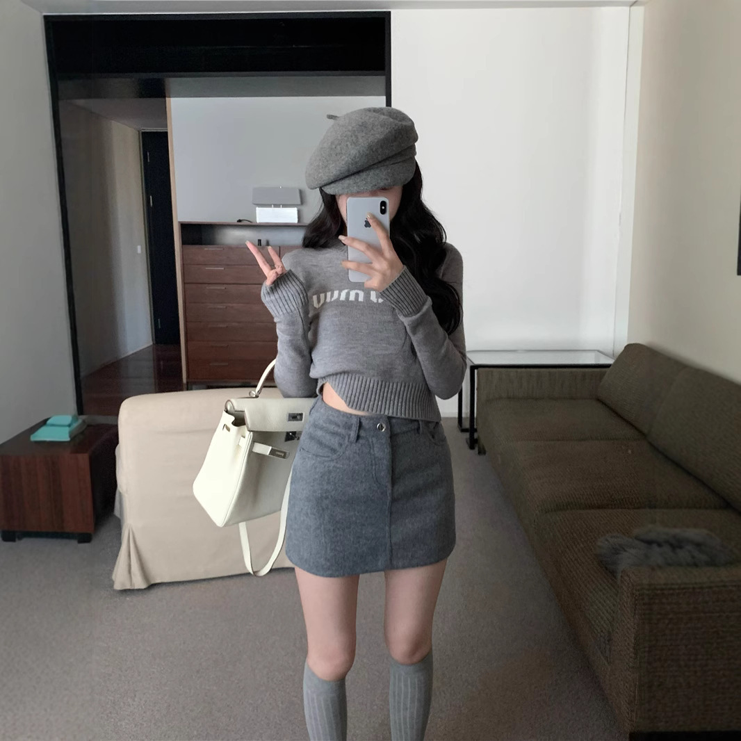 Spring and Autumn Hot Girl Base Pullover Design Short Top Letter Knitted Sweater Women's Inner Knitted Sweater Top