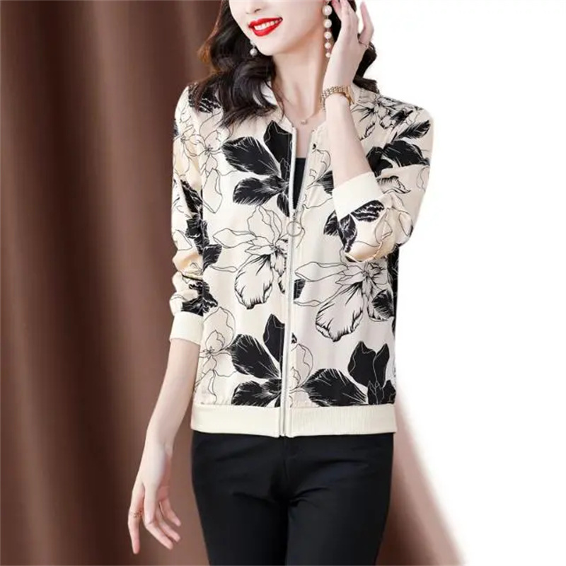 Picture of Chiffon Sunscreen Short Coat Women's 2025 Summer New Long Sleeve Fashionable Casual Loose Thin Cardigan Top Trendy