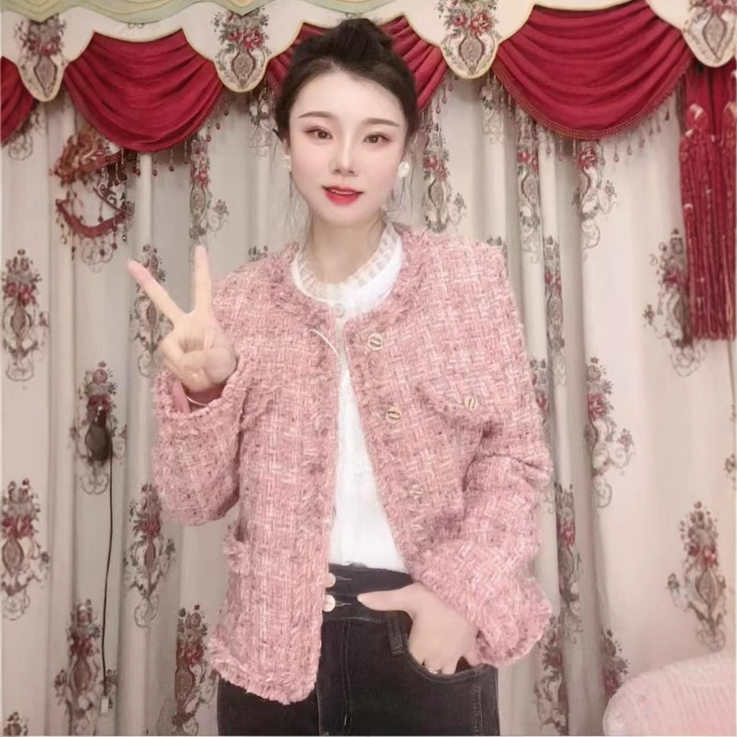 Picture of Pink Chanel-Style Thick Padded Coat for Women, Quilted, Autumn and Winter 2025 New Model, Elegant and Sophisticated Tweed Cotton Jacket for Ladies
