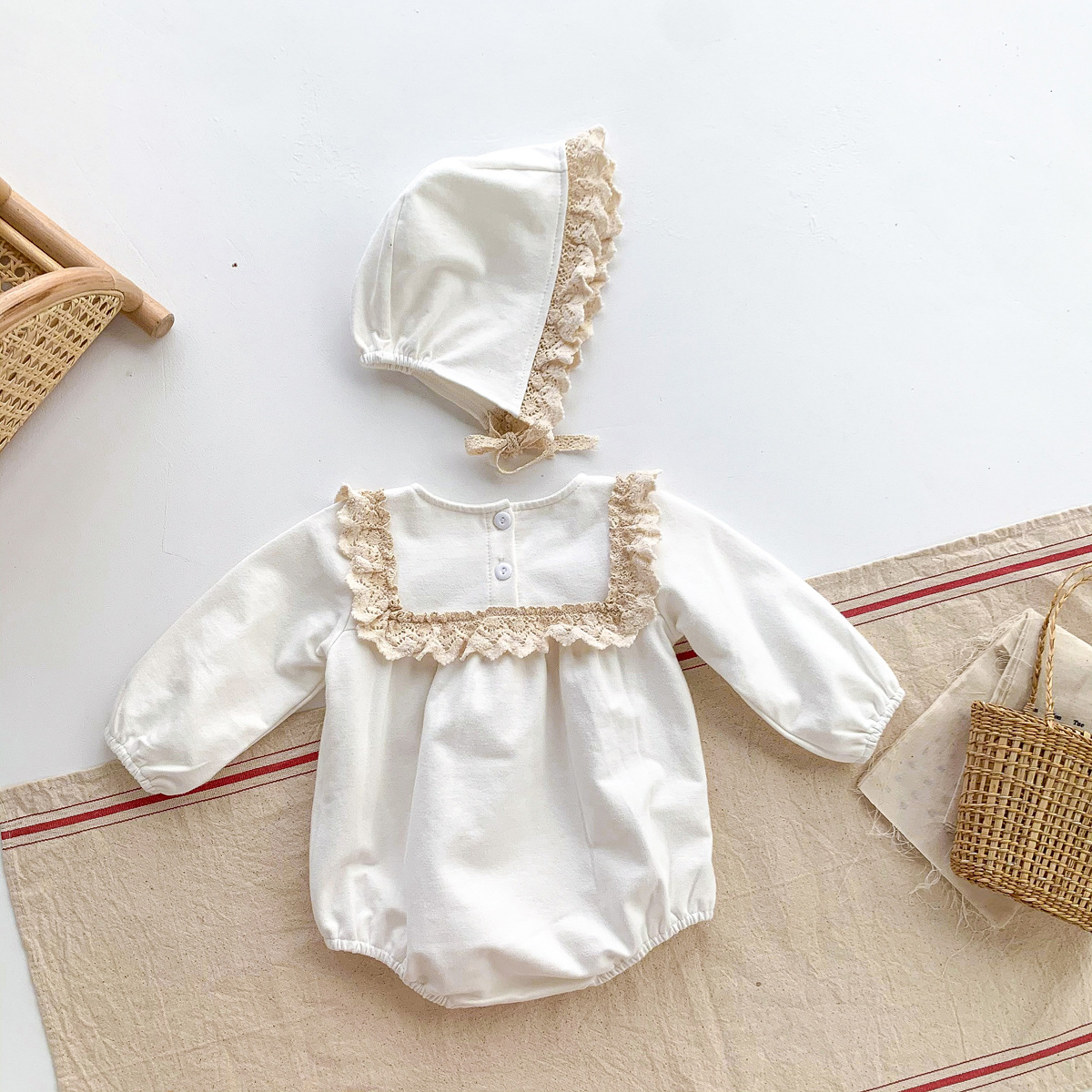 Picture of 2025 Spring Korean Style Baby Jumpsuit for Baby Girl Long-Sleeved Lace Collar Romper Bag Fart Clothing with Hat
