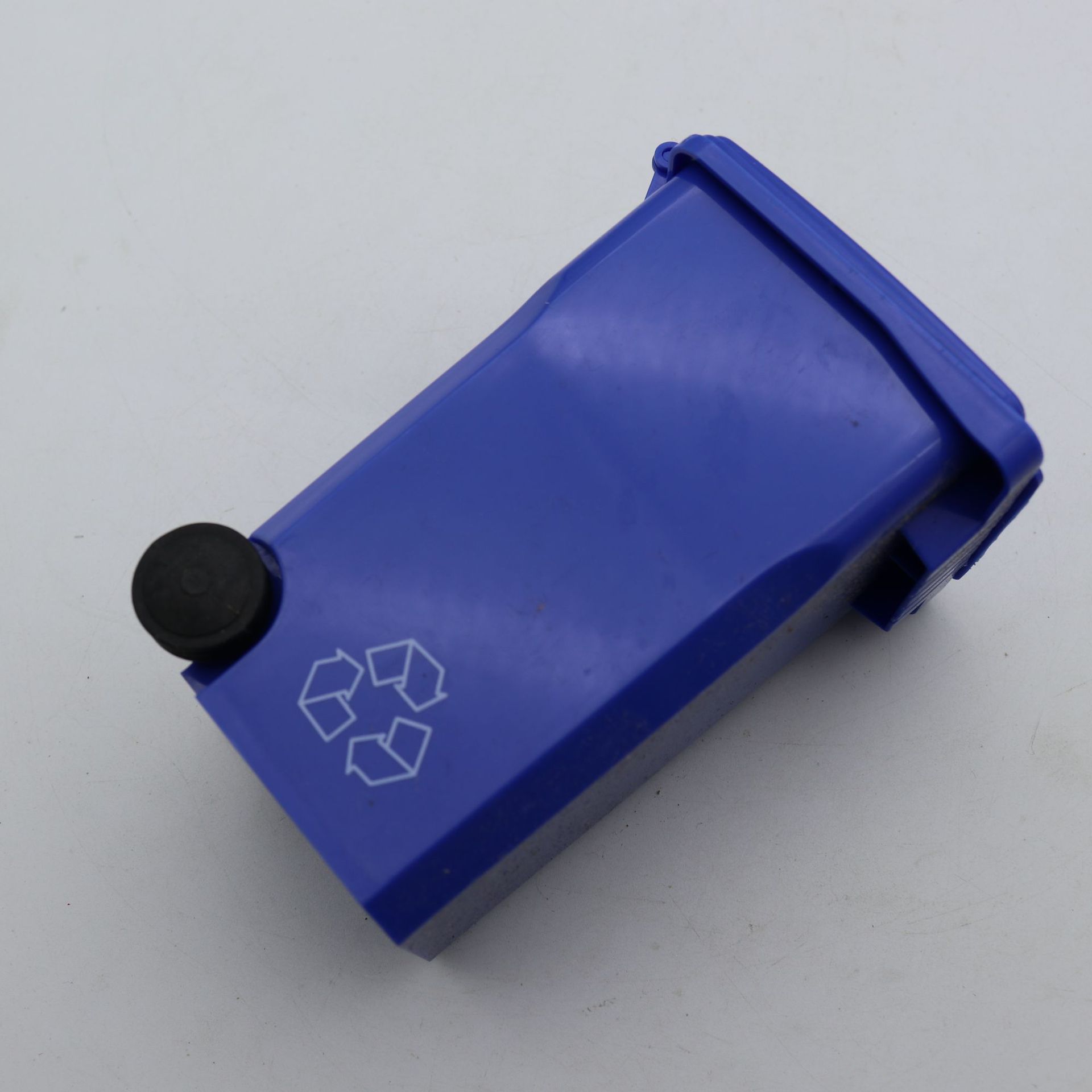 Desktop Storage Garbage Sorting Toys Creative Roller Trash Bin Storage Barrel Ornaments Pen Conner