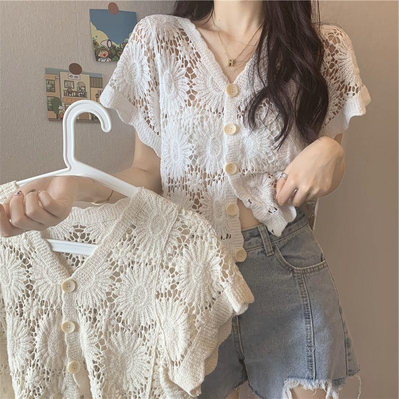 Crochet Sweater Women's Western Style New 2023 Summer Top Chic V-neck Design Niche Short Sleeve Cardigan