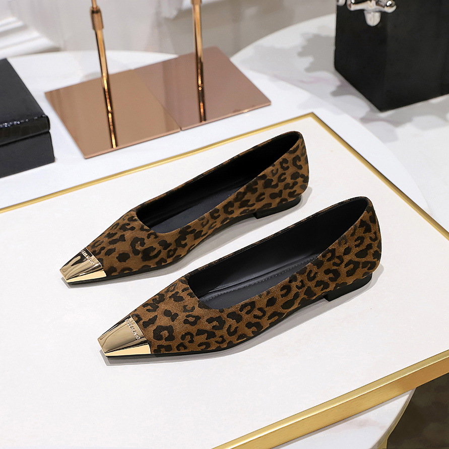 Picture of 8217 leopard print single shoes women's shallow mouth versatile spliced suede metal toe one kick evening breeze small square toe flat floating shoes