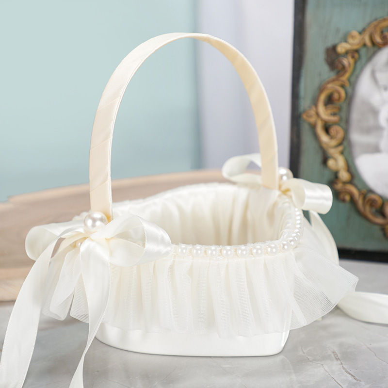 Western-style wedding supplies wedding flower girl Flower Basket Heart-shaped hand-held petals blue bridesmaid hand-held basket