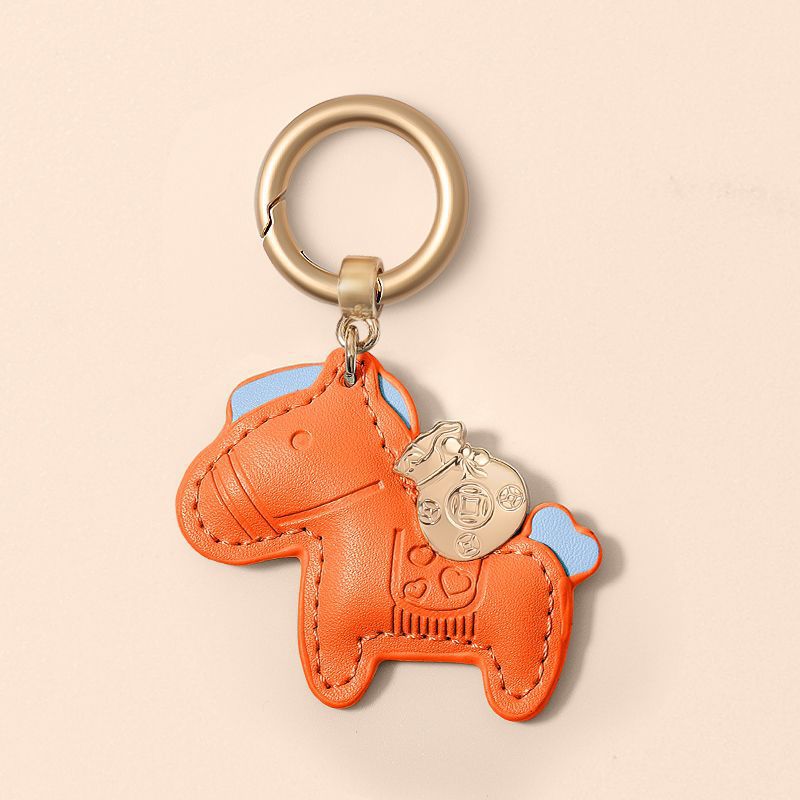 Right Now Rich Auto Leather Cartoon Couple Delicate Small Pendant Accessories Advanced Sense Bag Chain Creative Car Keychain