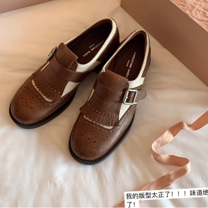 [Same Style as Grape Mom] Heavy-Duty Model ~ Vintage Embossed Brogue Shoes with Thick Heels, Women's Loafers