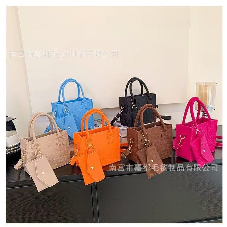 2025 New Style Texted Bag Women's Fashionable Felt Embossed Handbag Commuter Casual Western Style Shoulder Crossbody Bag