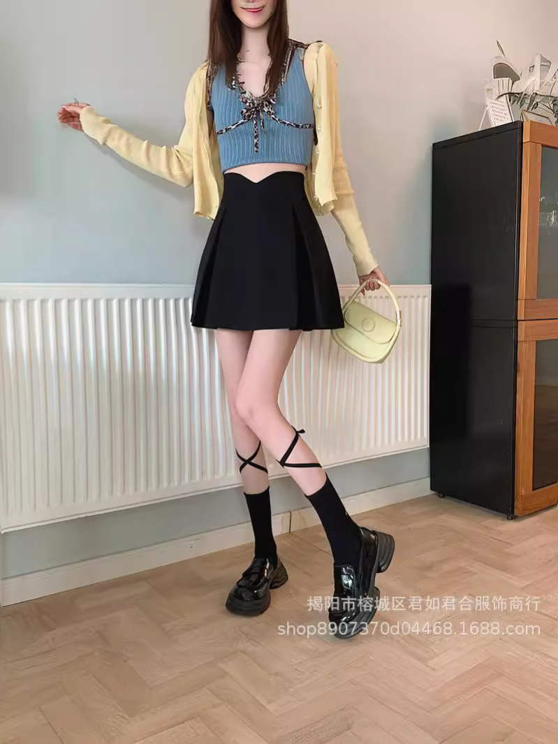 Plus Size Skirt for Women, Fat Mm, 2024 Spring and Summer New Style Black Skirt, Half Skirt, Petite Height-Enhancing A-Line Short Skirt, Pleated Skirt