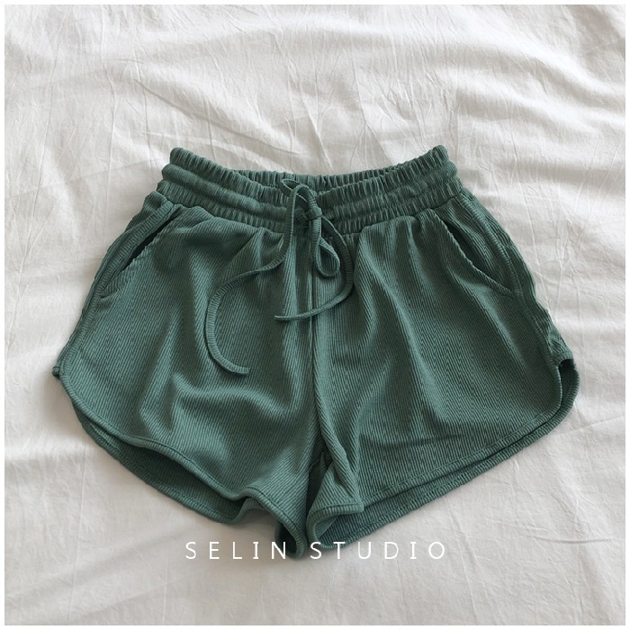 Picture of Ice Silk Threaded Shorts Women's Summer Korean-style Loose Tight Waist Wide Leg Pants Elastic Sports Pants Slim-fit Hot Pants Women's Clothing