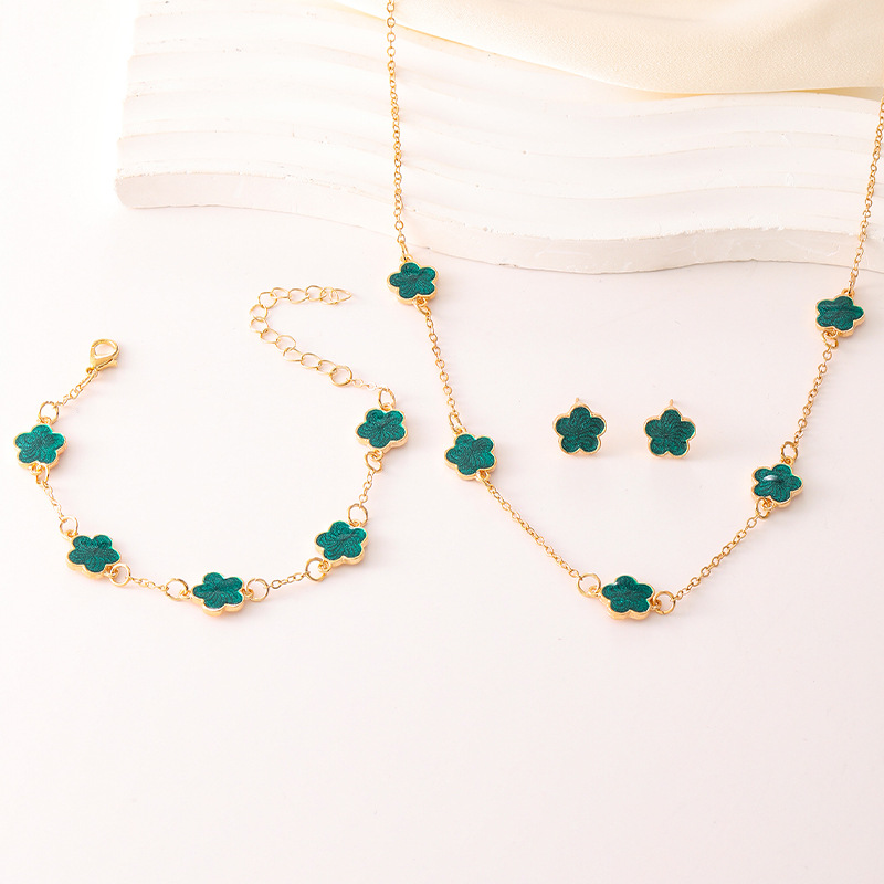 Picture of Cross-Border Hot-Selling Lucky Flower Jewelry Set for Women Xiyin Temu New Five-Leaf Clover Necklace Bracelet Earrings 3-Piece Set