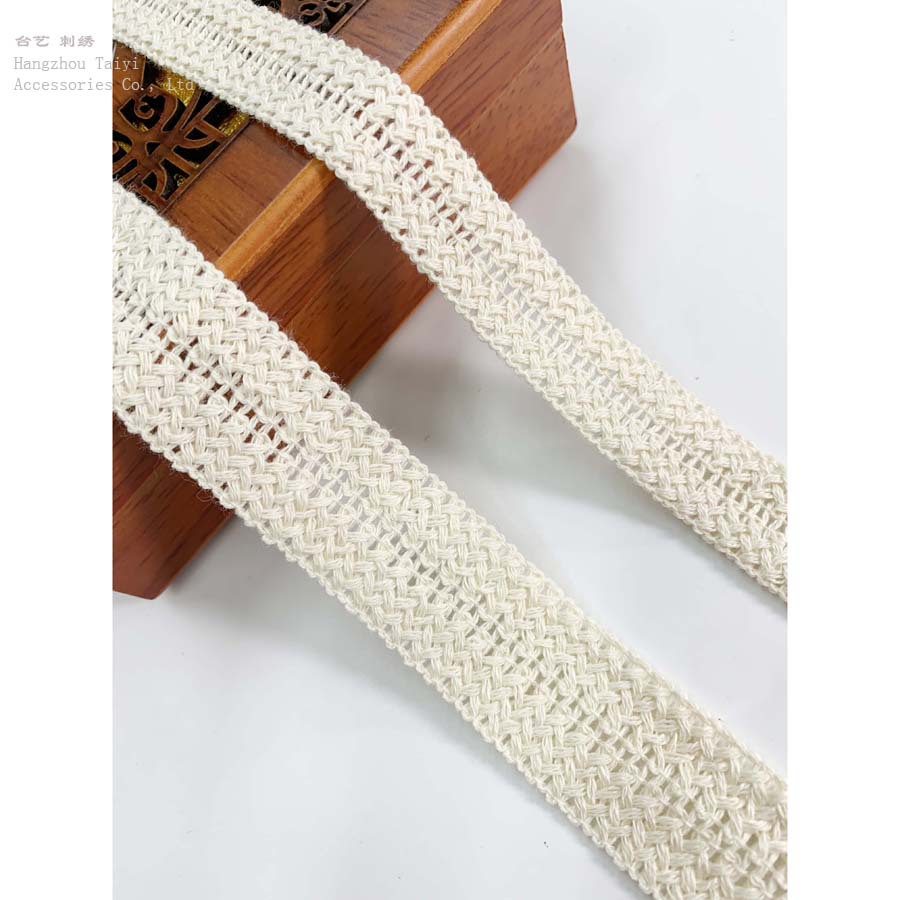 Hot sale this white lace fine cotton lace round knitting machine cotton yarn fine lace garment accessories manufacturers in stock