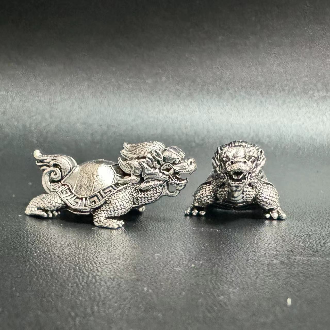 Imitation Copper Traditional Dragon Turtle Keychain Pendant Creative High-end Hanging Black Tortoise Car Keychain Pendant for Men