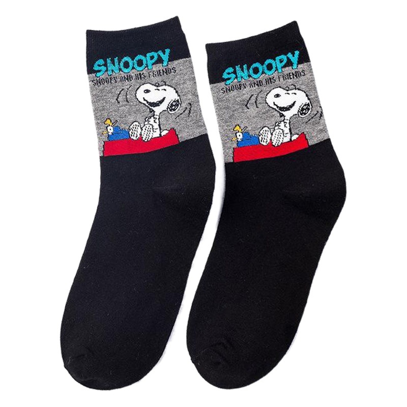 Cartoon Snoopy mid-tube socks spring and summer new Korean cotton couples casual cotton socks tide socks manufacturers wholesale