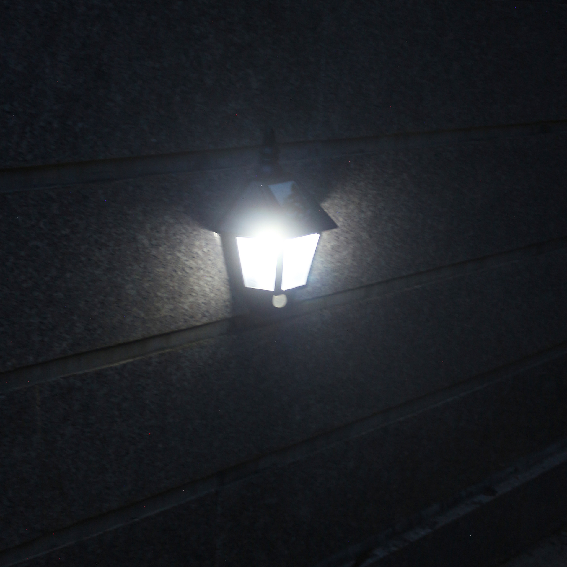 Cross border solar half wall light, outdoor waterproof retro solar garden light, intelligent induction light, courtyard ambient light