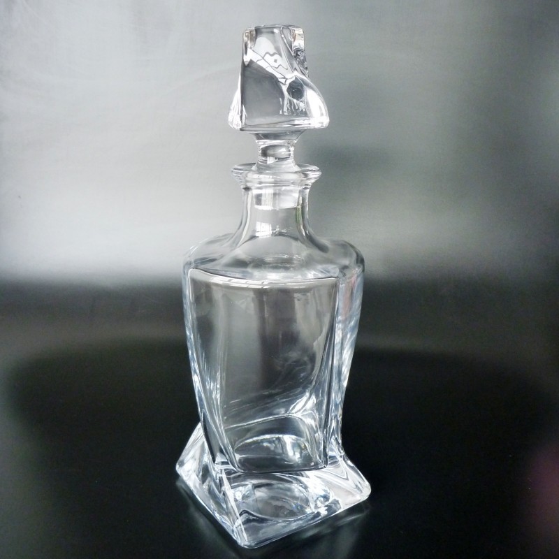Picture of 750ml whiskey bottle crystal wine decanter 800ml glass wine bottle household decanter glass cover