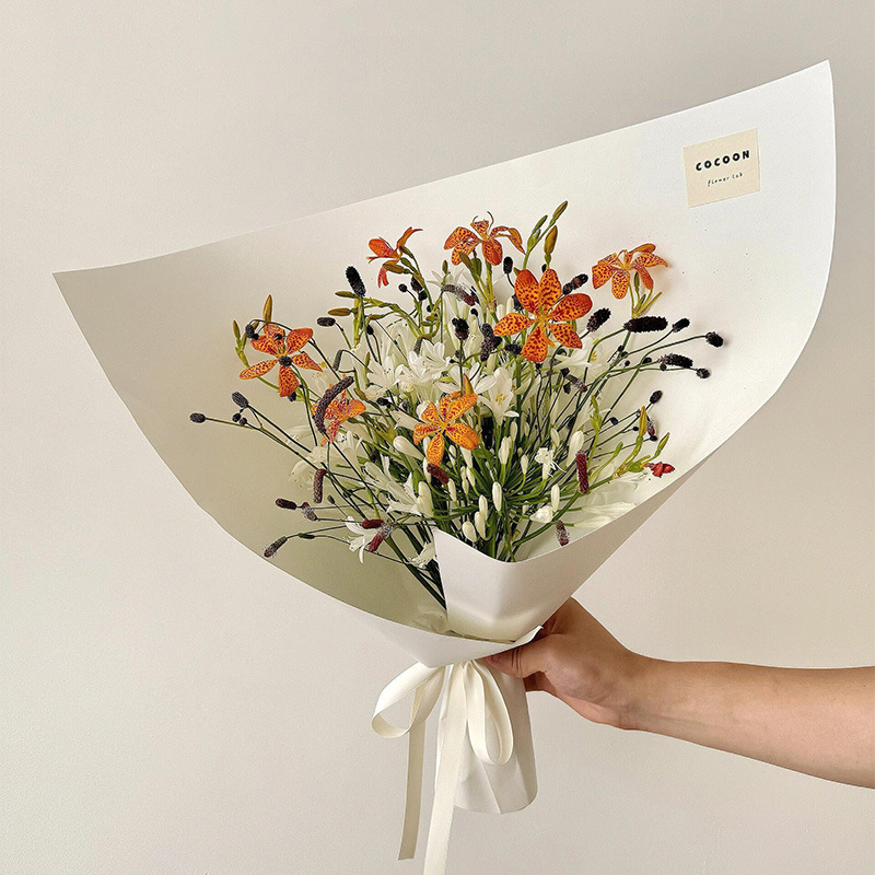 Tanabata Festival net red fresh flower art paper thickened Dutch white cardboard bouquet flowers simple flower wrapping paper wholesale