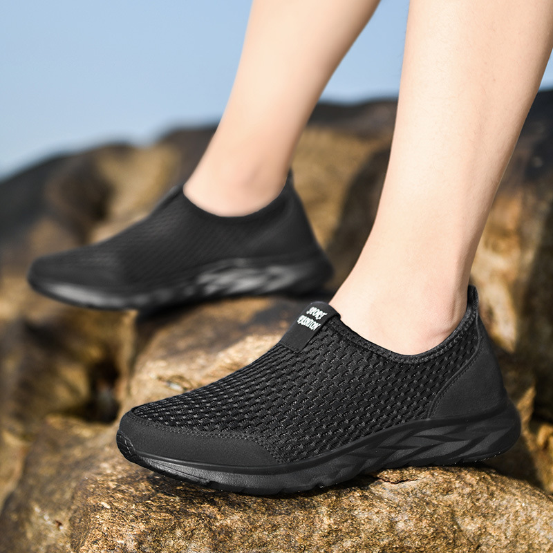 Picture of Cross-border plus size Outdoor Autumn New Couple Casual Mesh Men's Shoes Soft Sole Lightweight Breathable Running Shoes sneaker