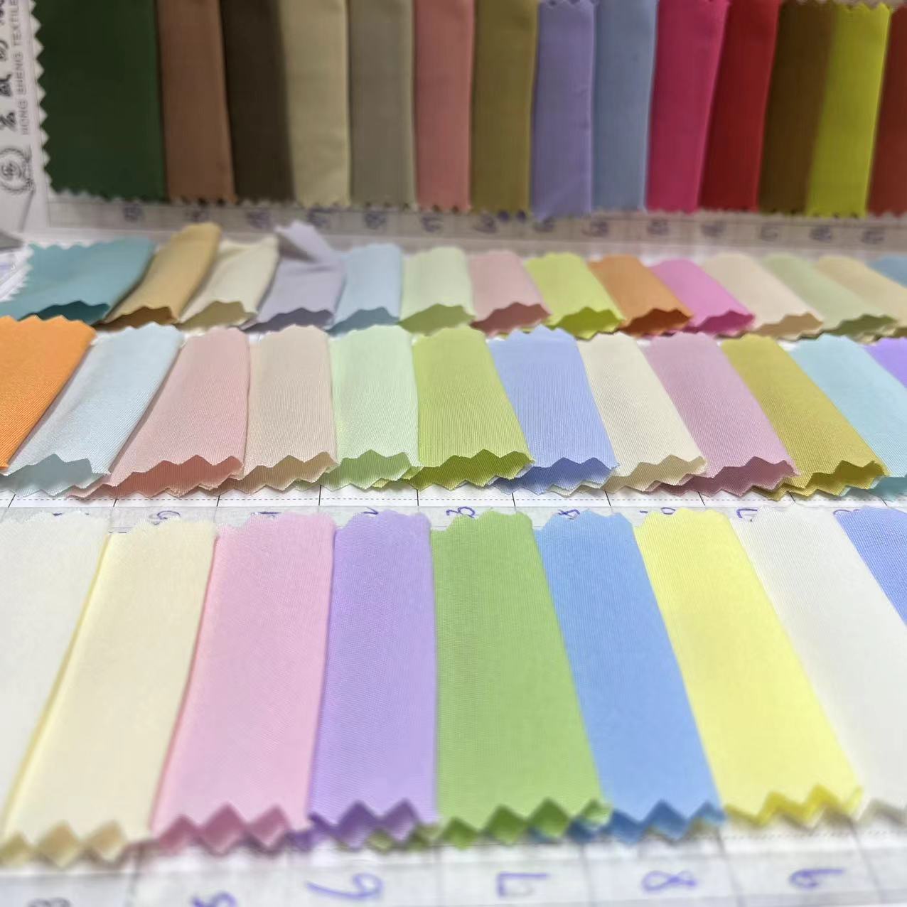 Ready-Made Cool Cotton Fabrics, Spring and Summer Popular Fabrics, Suitable for Shirts, Jumpsuits, Skirts, Halter Shirts, Trousers, Etc
