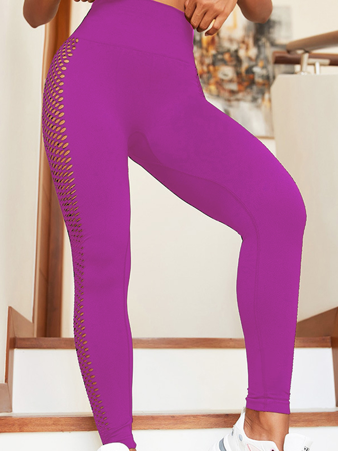 Picture of 2025 new European and American cross-border seamless yoga pants black mesh breathable high waist hip tight sports fitness pants