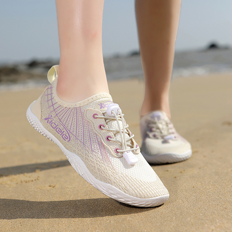 Picture of Outdoor Anti-Cut and Anti-Slip River Tracing Shoes for Couples, Beach Shoes, Quick-Drying Wading Shoes, Thick-Soled Swimming Shoes, Amphibious Shoes