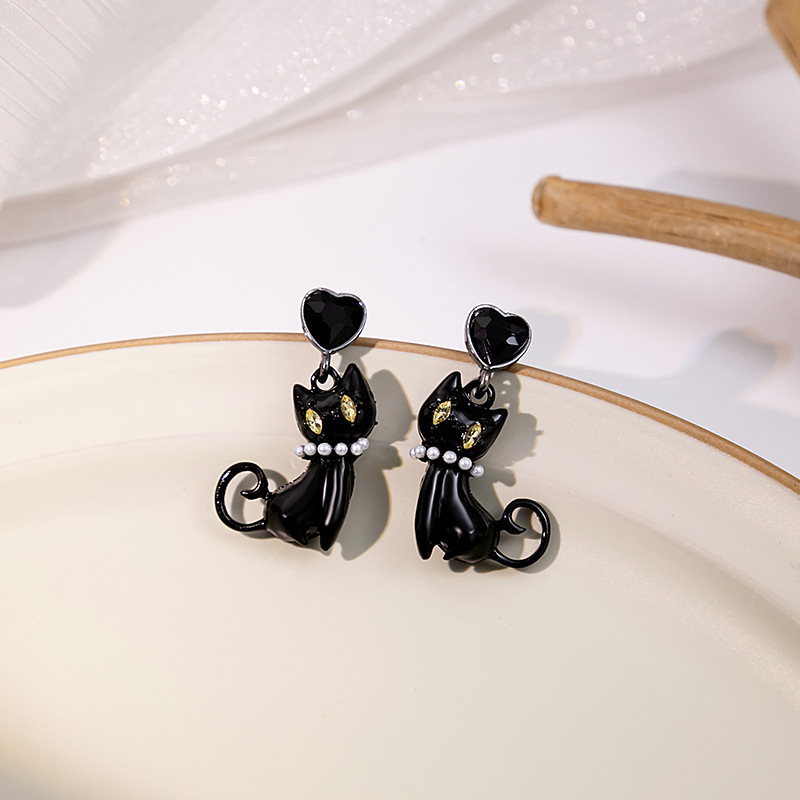 Silver needle black kitten crystal earrings fashion personality cartoon earrings light luxury black cat pearl earrings wholesale