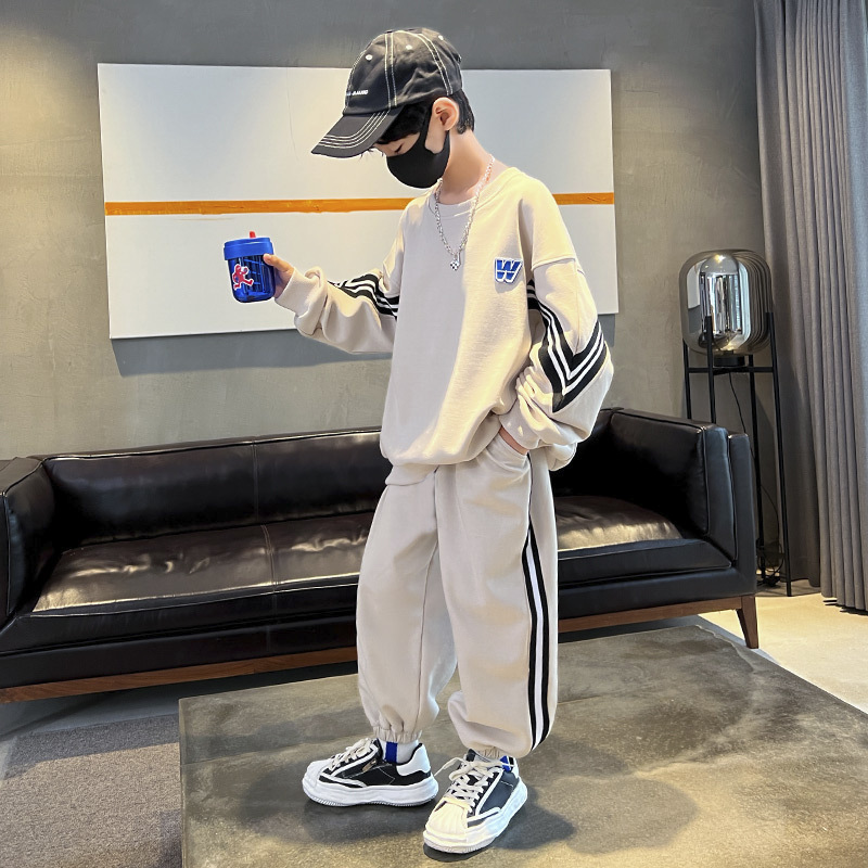 Boys' Spring and Autumn Sweater Suit Children's Autumn Sportswear Cool and Handsome 2025 New Style Handsome and Fashionable Street Trend