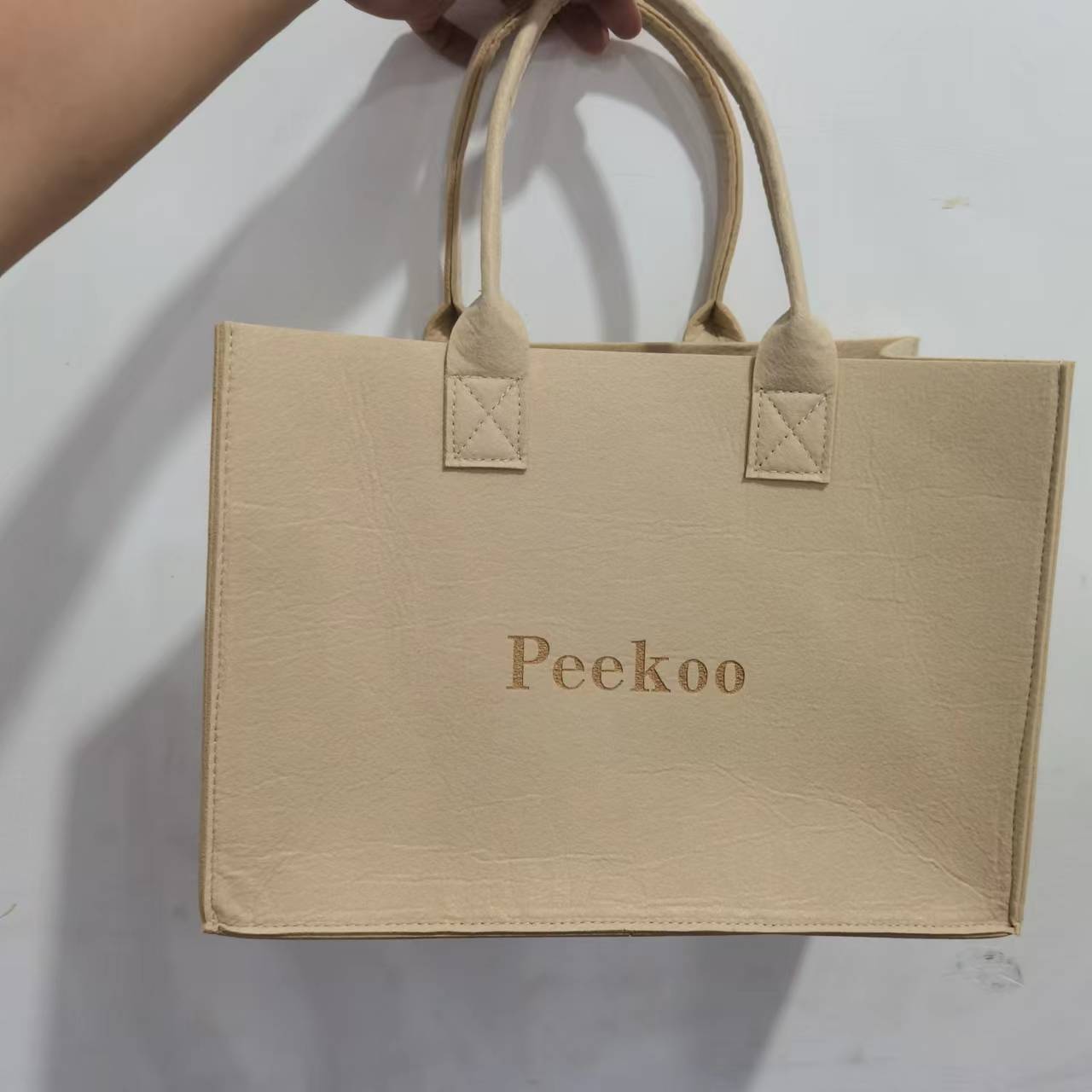 Picture of Custom Felt Bag Letter Felt Tote Bag Handbag Accompanying Gift Solid Color Simple Bag Storage Spot Wholesale