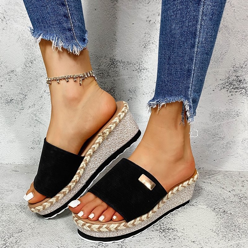 Cross-border European and American style one-word outerwear 2024 new solid color summer wedge plus size women's fashion sandals and slippers