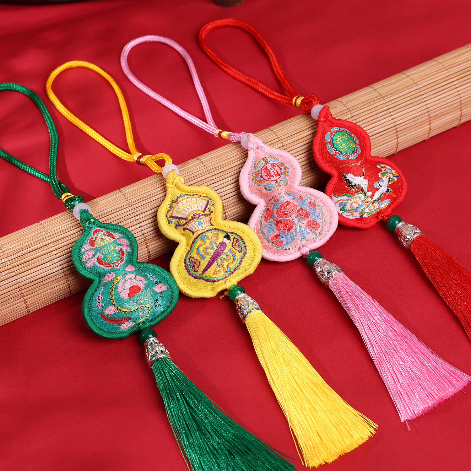 Picture of New Gourd Pendant Sachet Embroidered Small Sachet Carry-on Antique Sachet Gifts Car Bags Hanging Ornaments