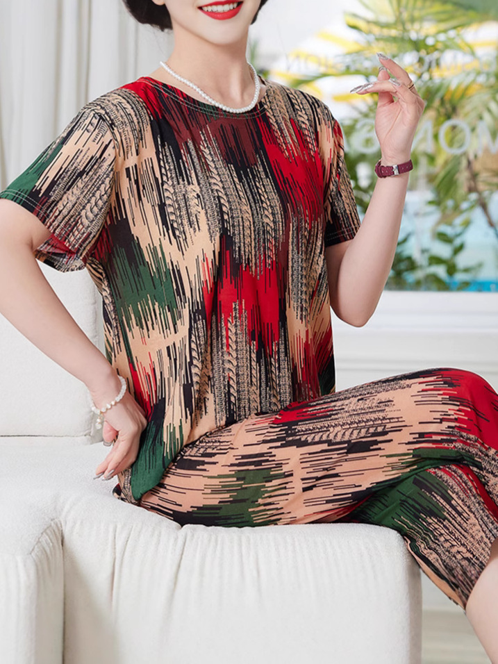 Picture of Explosions Grandma Ice Silk Thin Short-sleeved Capri Pants Two-piece Set Middle-aged and Elderly Mothers Summer Slimming Belly Covering suit