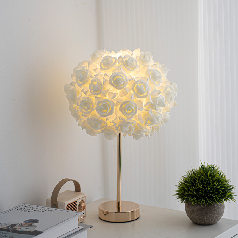 Cross-border new modern simple bedroom bedside lamp high sense creative rose table lamp gift romantic atmosphere lamp