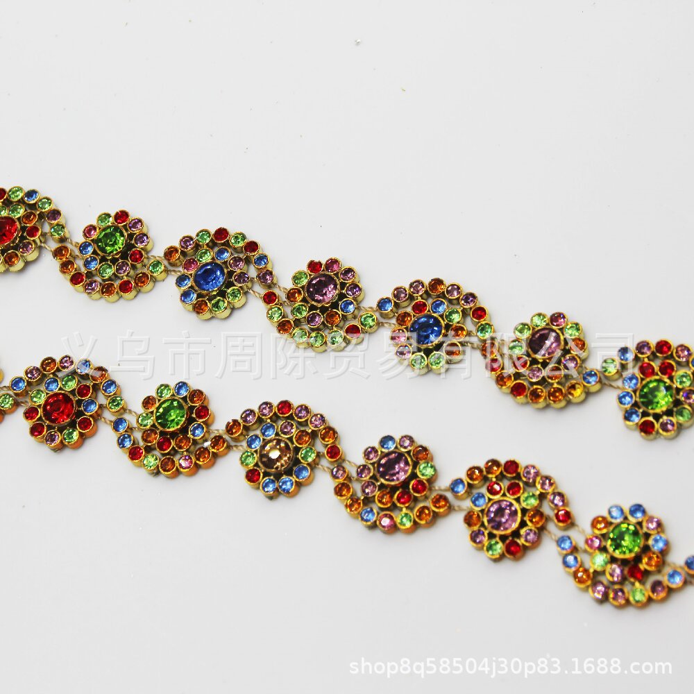 Factory new S-shaped plum blossom diamond chains, gold and silver colored diamond chains, plastic diamond chains, lace, toy craft garment accessories