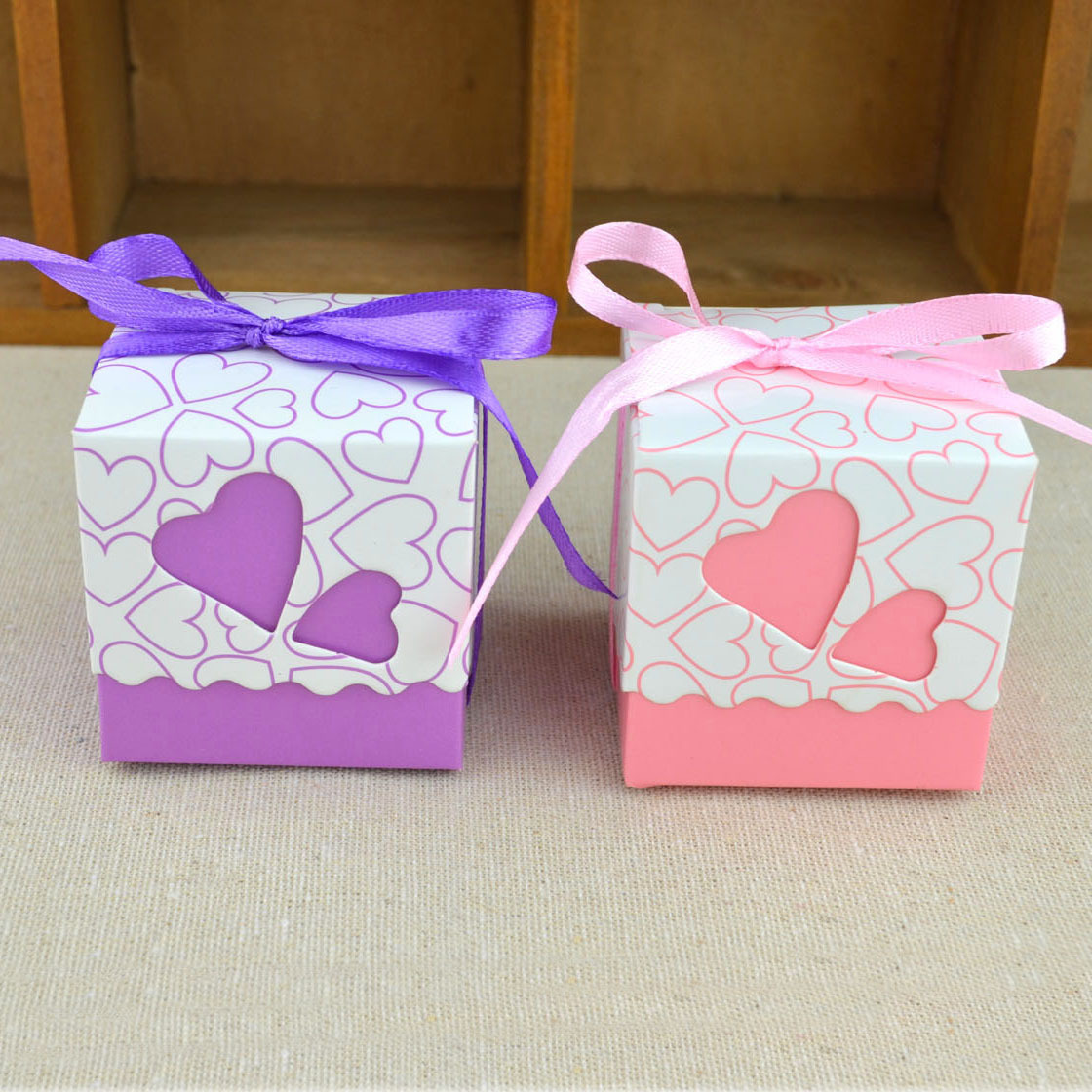 Picture of Korean-style hollow double love candy box wholesale wedding gift candy box candy box baby birthday gift box
