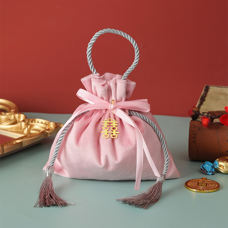 Picture of New Wedding Candy Bag Wedding Candy Bag Advanced Sense Baby Gift Box Engagement Accompanying Gift Free Folding Candy Box
