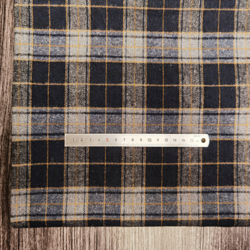 Picture of Spot twill sanding cotton plaid children's shirt plaid fabric 21 yarn-dyed flannel decorative fabric