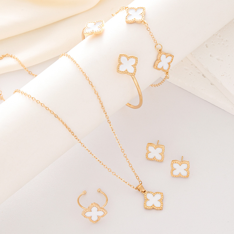 Cross-border Fresh Four-leaf Clover Jewelry suit European and American Oil Dropping Alloy Lucky Grass Flower Necklace Earrings for Women