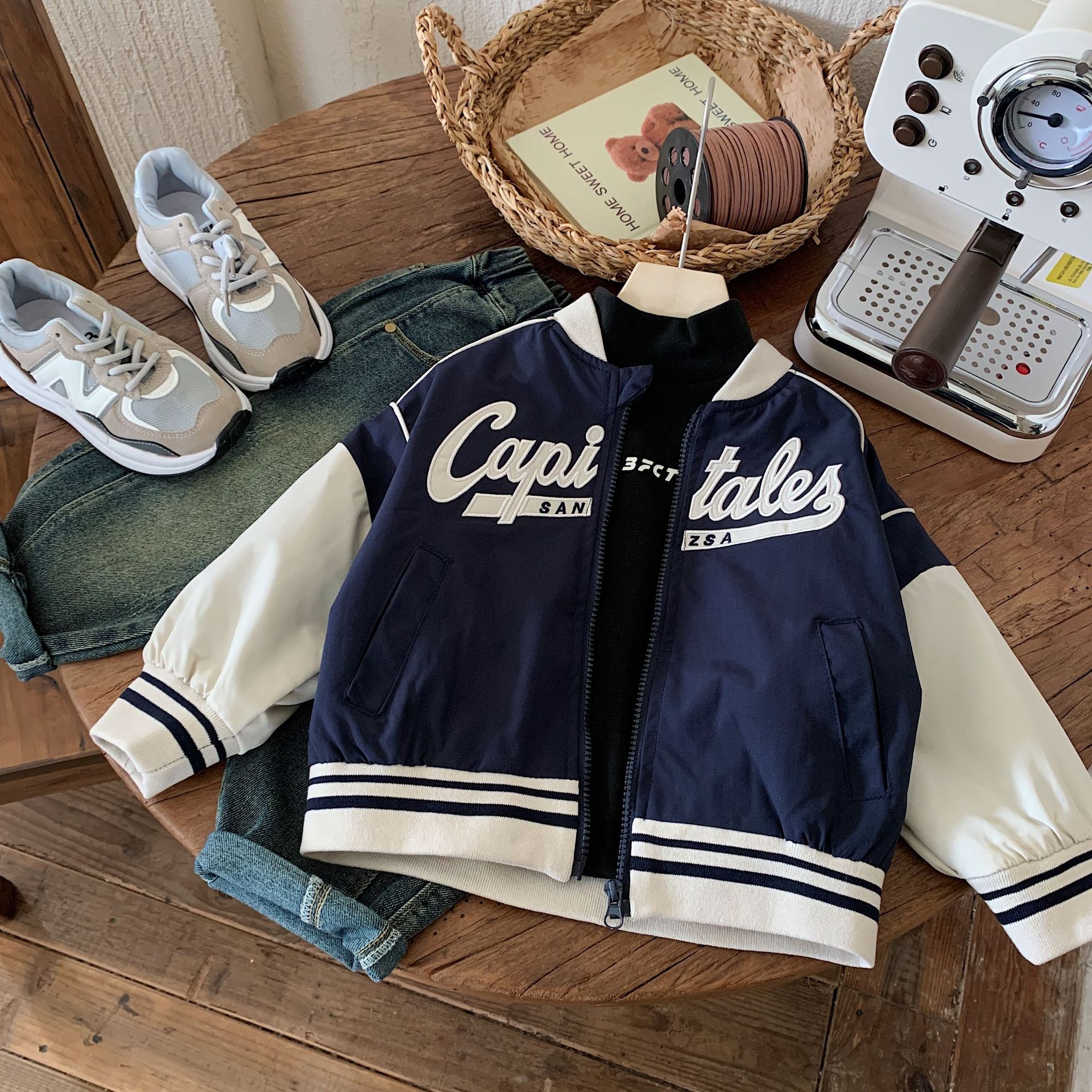 Picture of Children's Autumn Coat 2025 New Children's Wear Boys Korean Baseball Dress Color-block Top Baby Casual Jacket Trendy