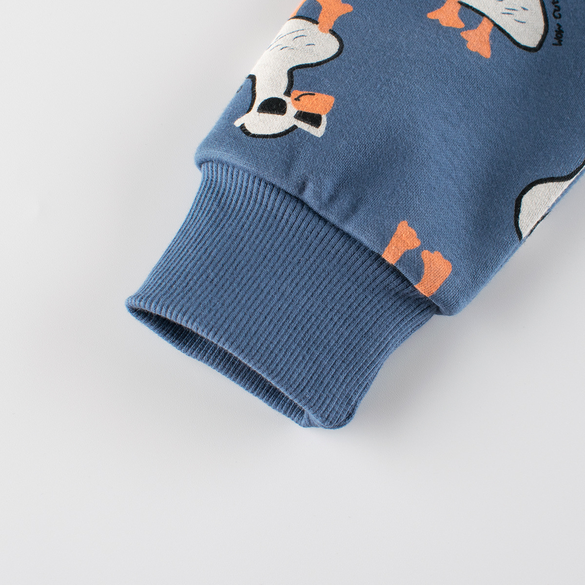 Picture of 27kids Korean style children's clothing autumn and winter children's sweater fleece-lined boy's pullover round neck baby clothes one-piece delivery