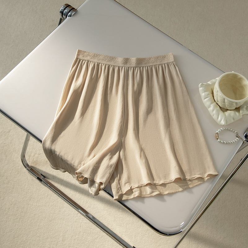 Picture of New Style Silk Leggings Women's Breathable Comfortable Anti-running Light Loose Mulberry Silk Safety Pants Women's Short